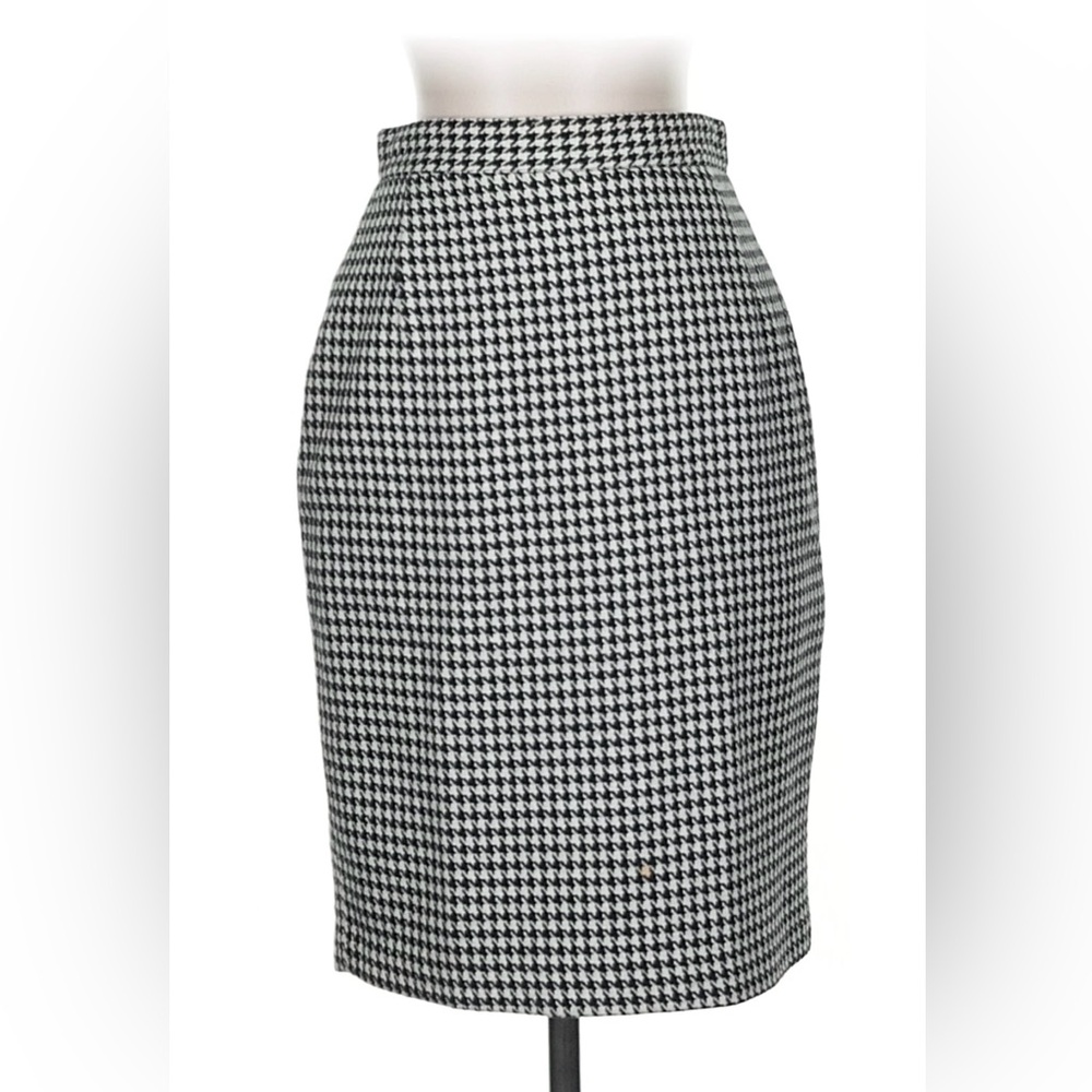 Classic Houndstooth Pencil Skirt
